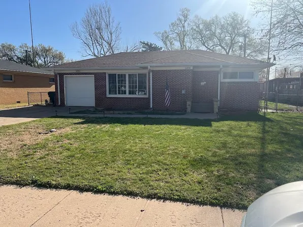 1104 N Park St, Hoisington, KS 67544