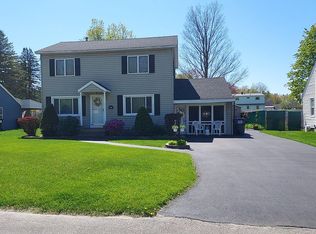 1140 Barber Dr, Rotterdam, NY 12303