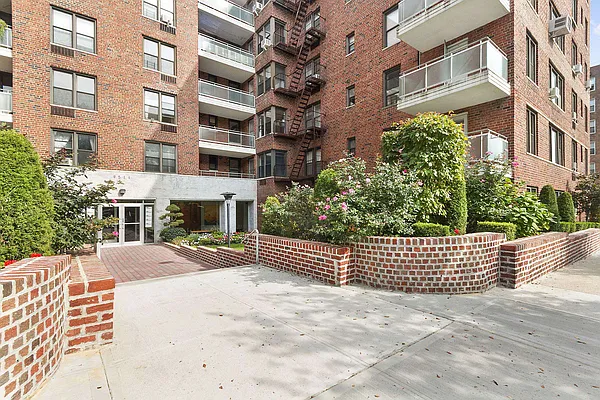 Sold by Corcoran | media 13