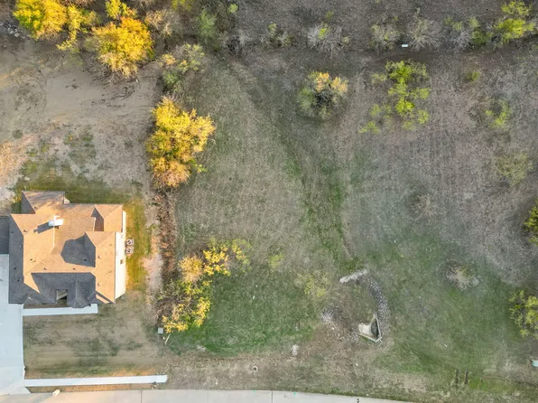 3223 Koscher Dr, Grand Prairie, TX 75104