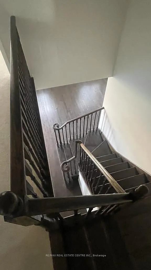 4 bed, $2,999 — Photo 2