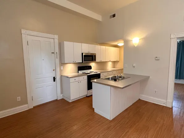 615 Poplar St APT 1A, Bellevue, KY 41073