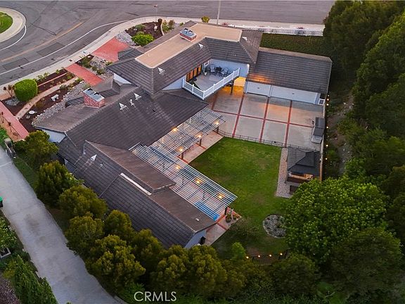 4th image of 880 Avenida Acapulco