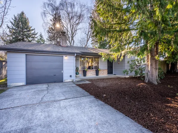 10480 SW Meadow St, Tigard, OR 97223