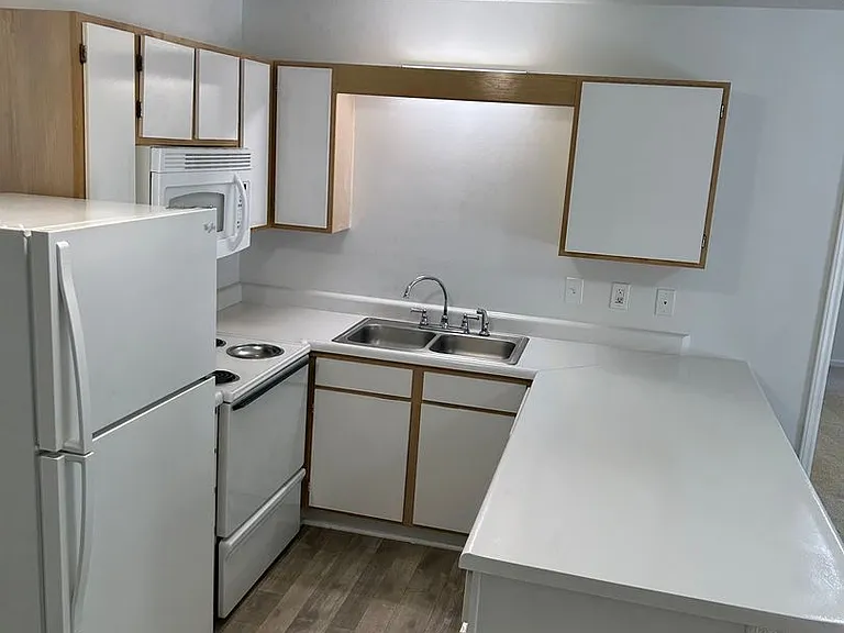 Arlington Apartments — Photo 94