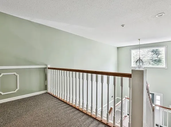 1524 Gorham St Unit 209, Lowell, MA 01852