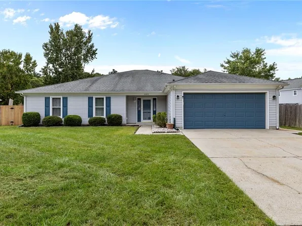 2385 Huckleberry Trl, Virginia Beach, VA 23456