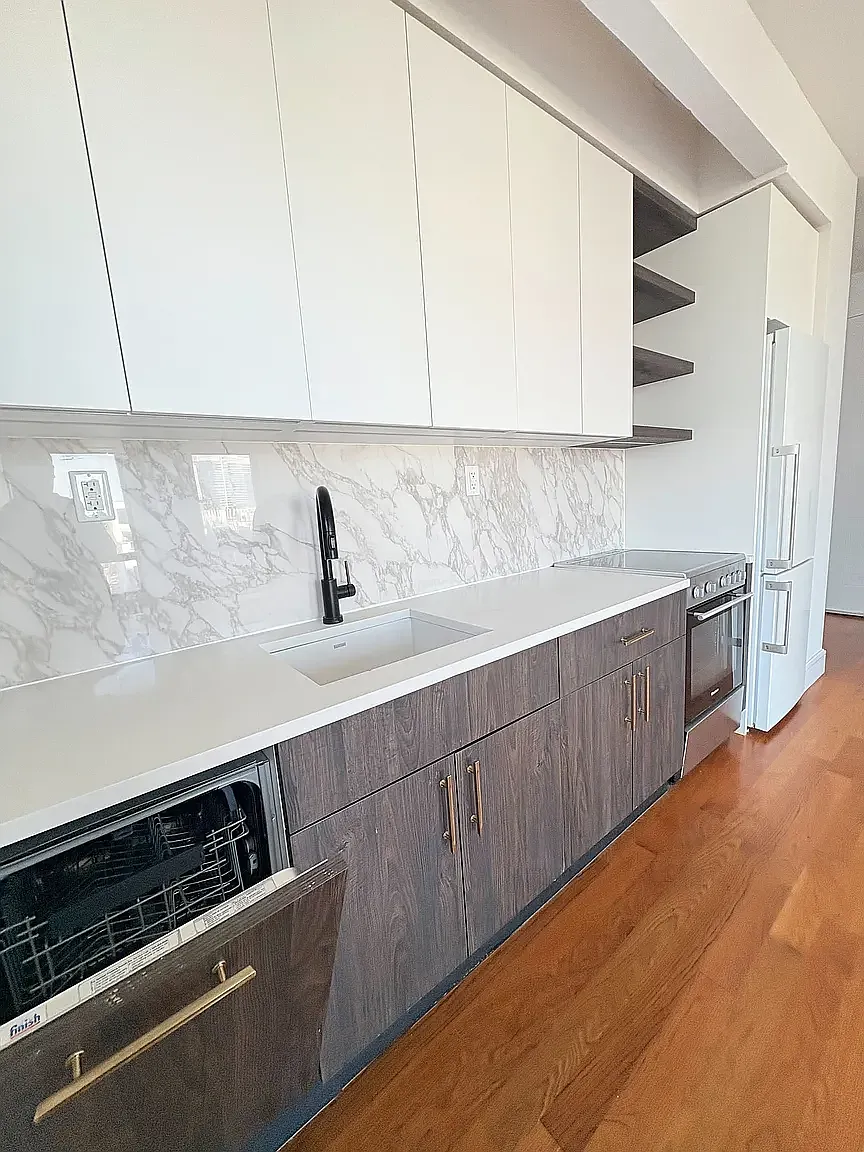 321 Wythe Avenue — Photo 3
