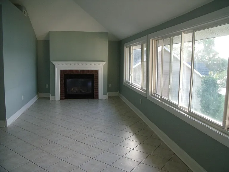 6 N Crooked Lake Dr — Photo 3