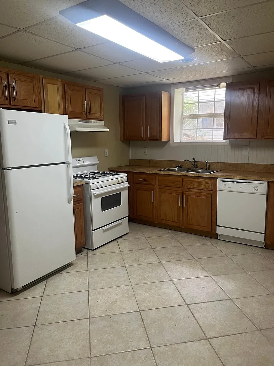 Building Photo - 2492 Washington Street Ext #2492