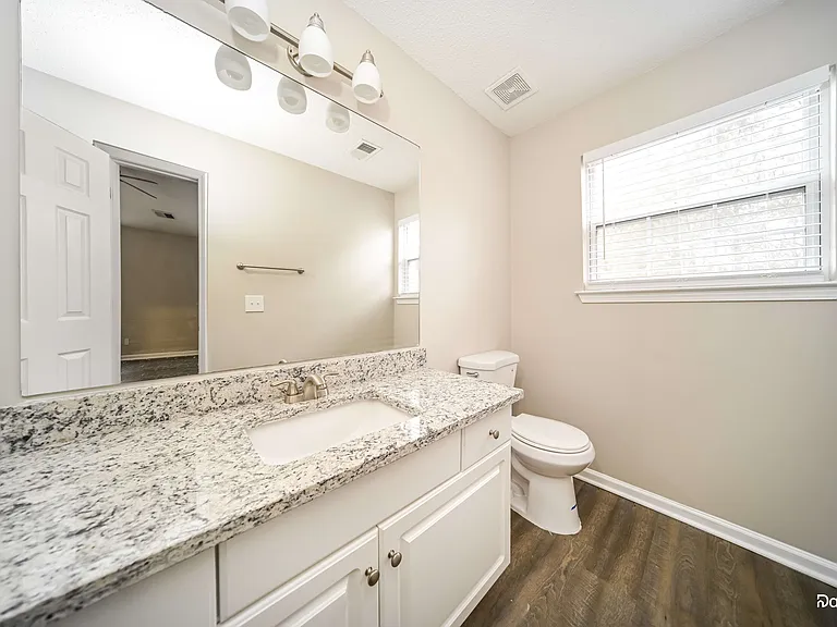 109 Bainbridge Pl — Photo 15