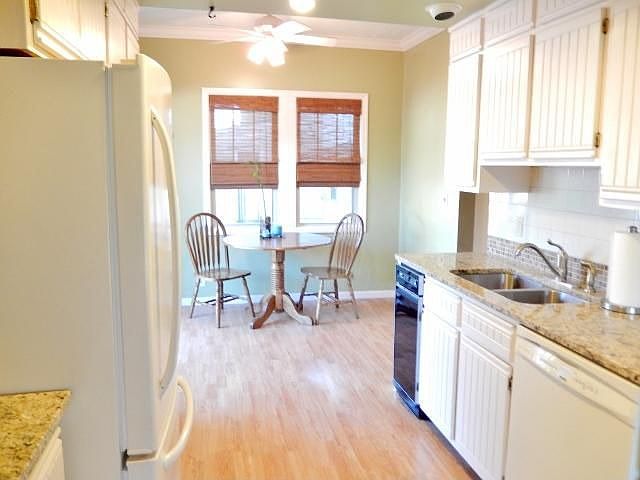 2nd image of 1298 Hollywood Pl