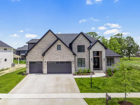 9533 Tall Grass Trl, Saint John, IN 46373