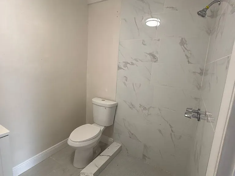 100 SW 18th Ct — Photo 13