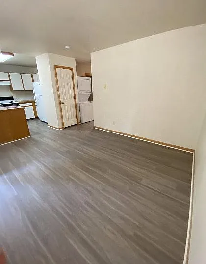 219 W Myrtle St #C — Photo 2