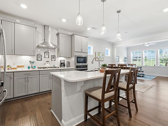3rd image of 1210 Ballerina Ln