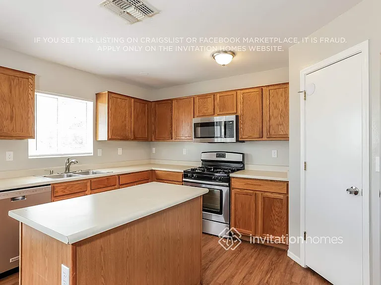 12417 N 127th Dr — Photo 6
