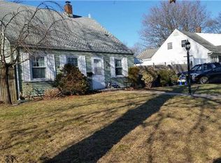 83 Morning Glory Rd, Levittown, NY 11756