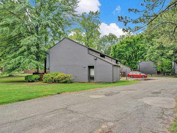 4th image of 3957 Grahamdale Cir #3957B