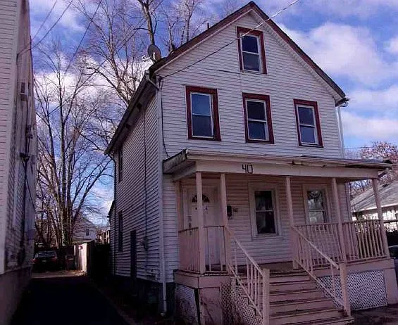 40 Home St photo 1