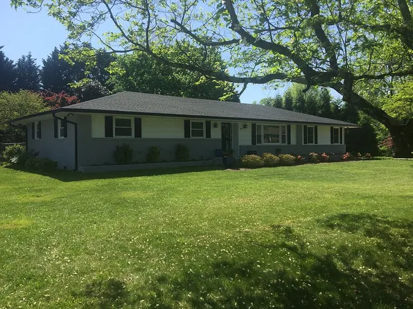 104 Golfclub Rd, Knoxville, TN 37919