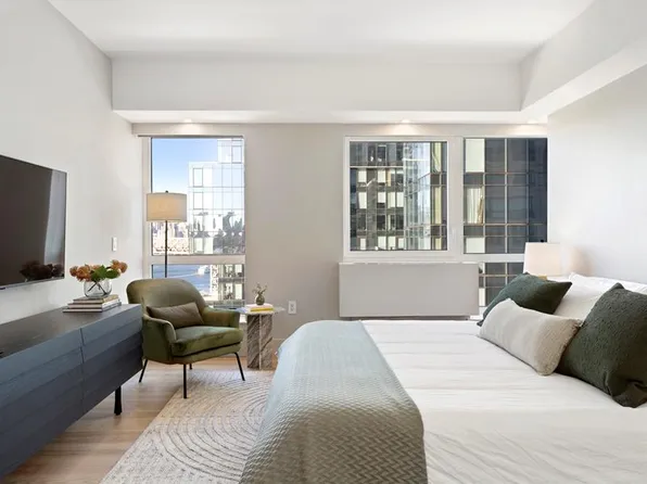 440 Kent Avenue image 9 of 15