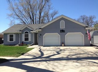 540 Allen Ave, Garner, IA 50438