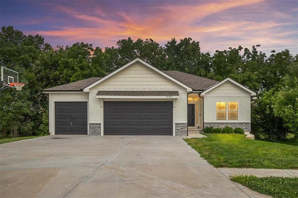 19709 W 198th Ct, Spring Hill, KS 66083 | MLS #2557234 | Zillow