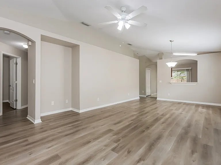 1038 Harvest Moon Dr — Photo 3