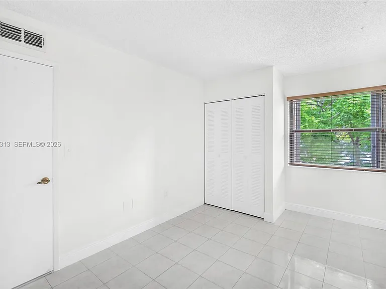 685 W Park Dr #206-11 — Photo 21