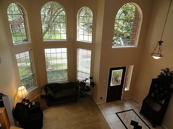 4th image of 1410 Juniper Ln