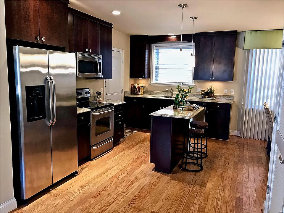 1st image of 7517 Oxford Dr #1C