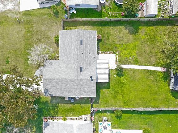 3rd image of 304 Alabama Ave