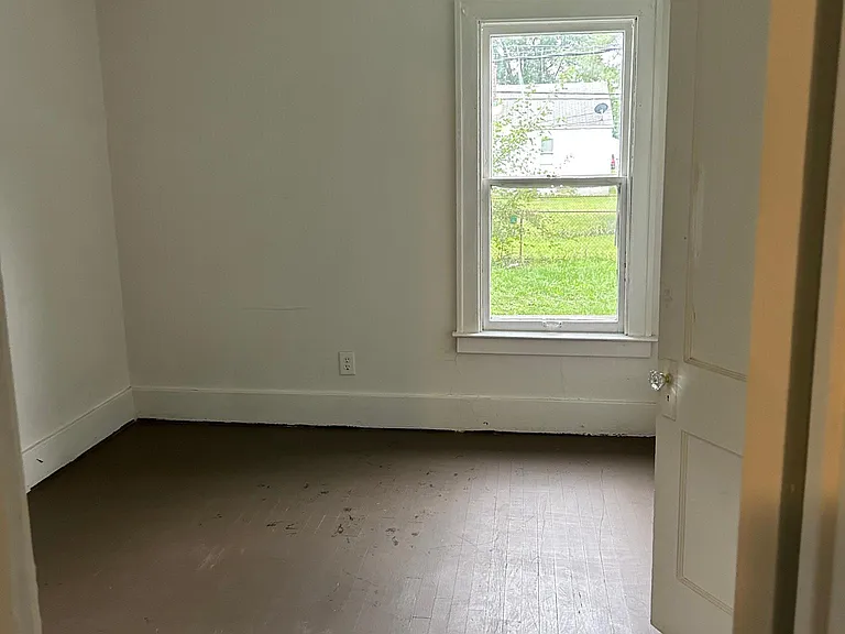 1381 Mark Ave — Photo 4