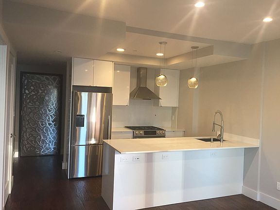 2nd image of 2513 27th St Ste 1