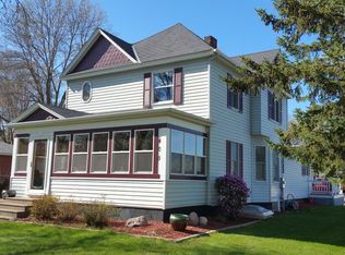 405 N 4th St, New Richmond, WI 54017