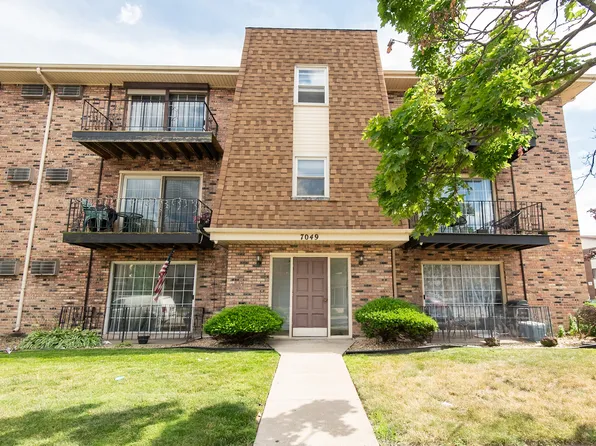 7049 Oconnell Dr APT 303, Chicago Ridge, IL 60415