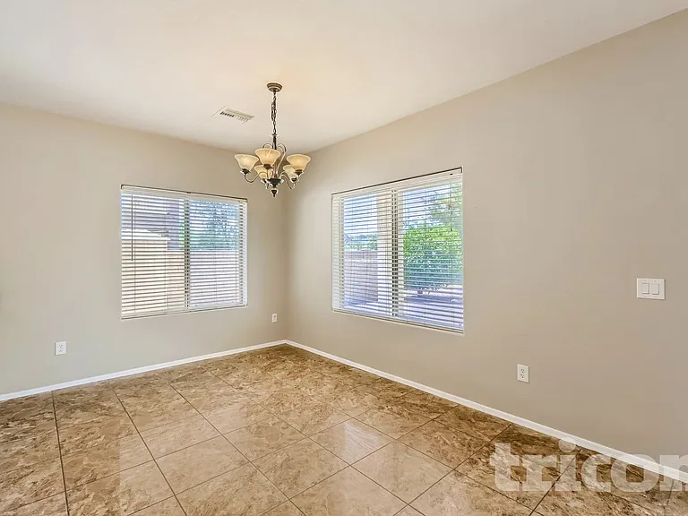 924 S 240th Dr — Photo 5
