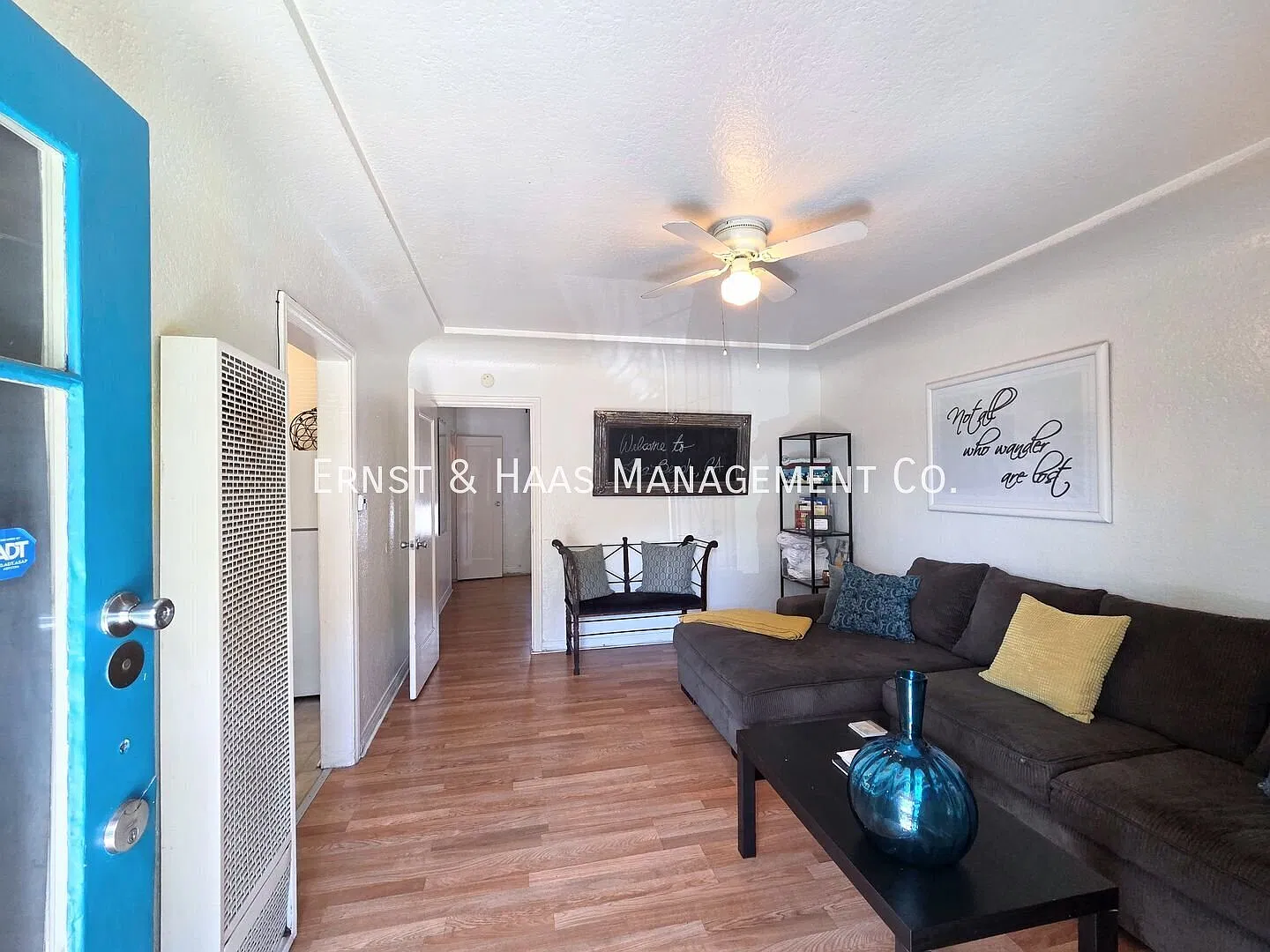 Cozy Spanish Cottage with Private Yard! — Photo 2