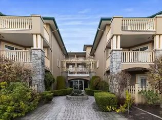 288 E 6th St #410, North Vancouver, BC V7L1P5