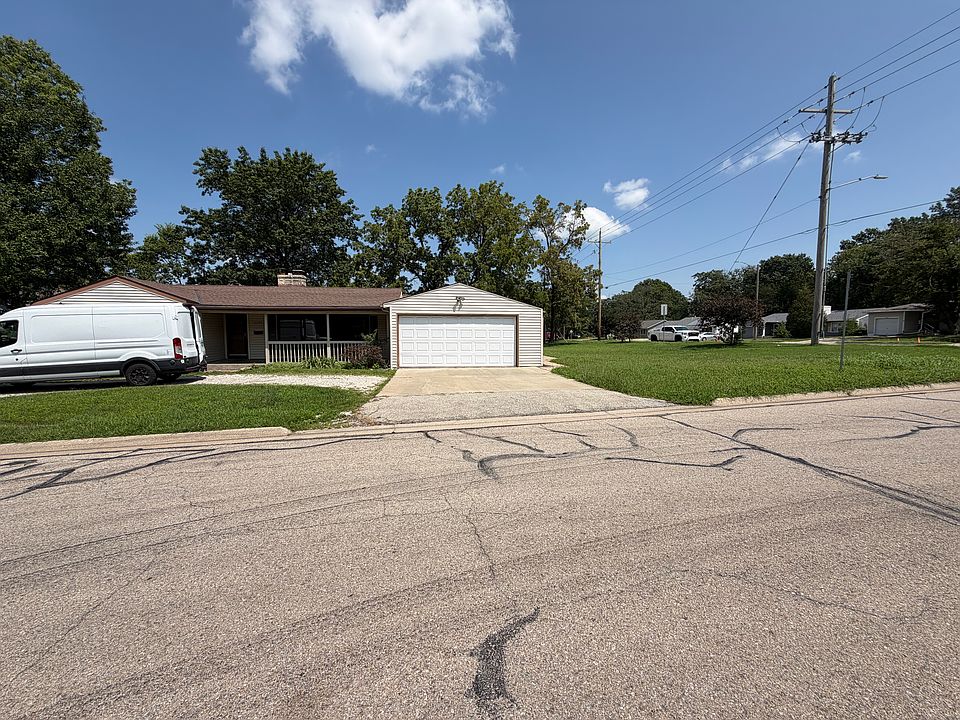 1st image of 2100 Orchard Ln