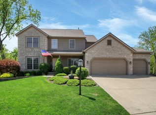206 Blue Jacket Cir, Pickerington, OH 43147
