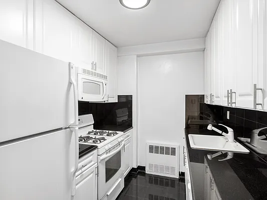 Rented by GoodRock Realty | media 20