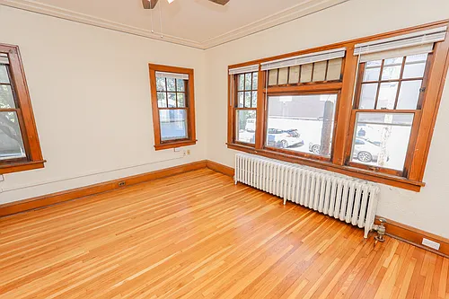 Grand Apartments | 3749 Photo 1