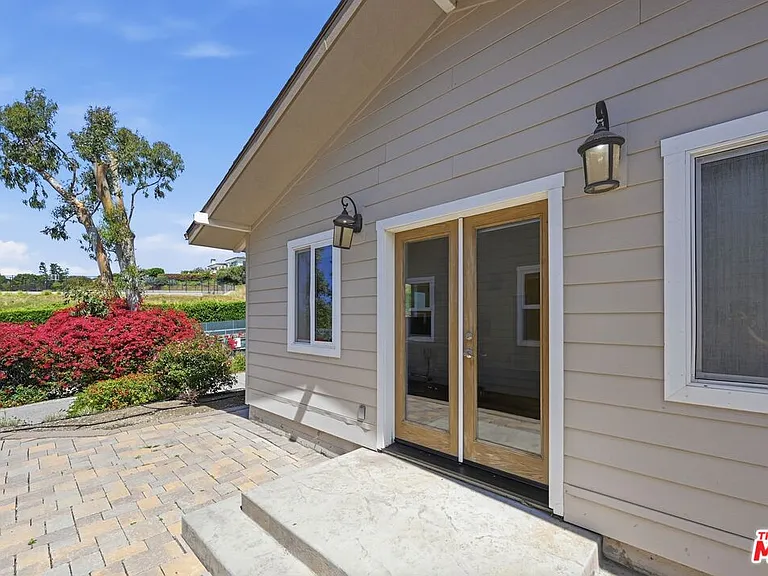 30429 Morning View Dr — Photo 29