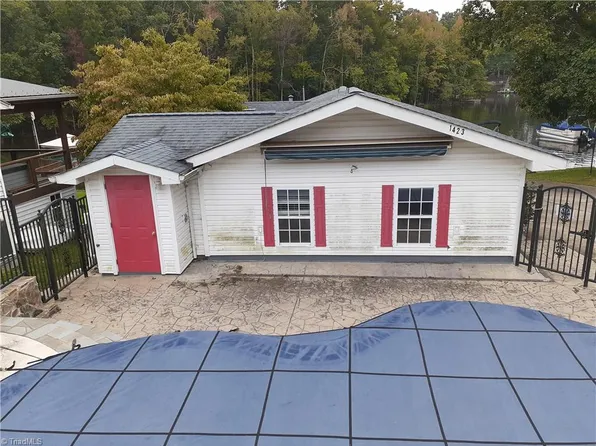 1423 Shoreline Dr, Lexington, NC 27292