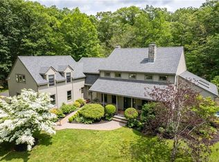 99 Greenbrier Dr, Guilford, CT 06437