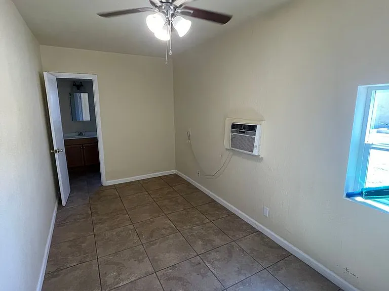 1003 S 6th Ave #B — Photo 10