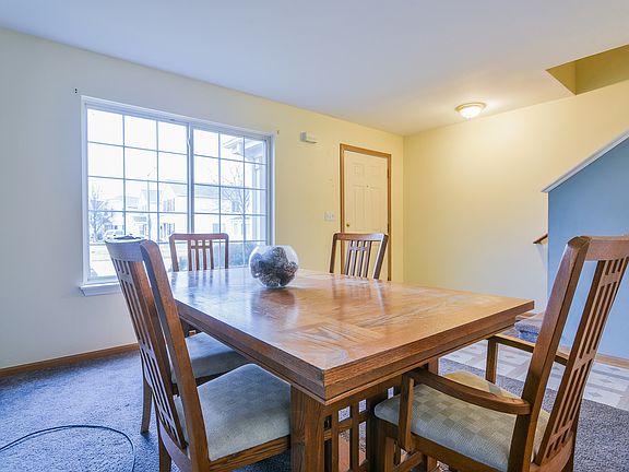 3rd image of 2475 Mayfield Dr