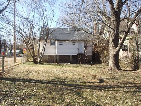 3rd image of 2200 N Campbell Ave